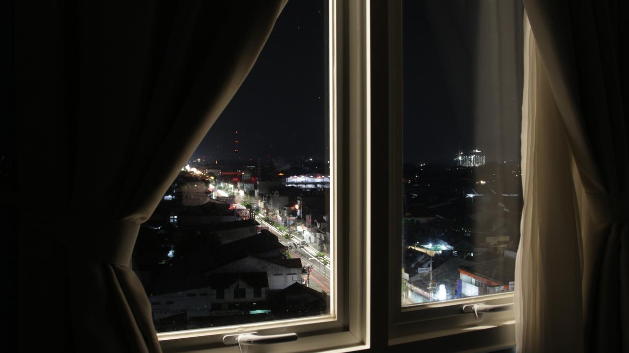 Uniq Hotel Джок'якарта Екстер'єр фото